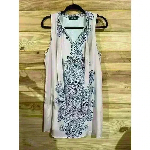 fab'rik Dresses & Skirts - fab'rik Geometric Print Shift Dress with Tie-Neck, size M